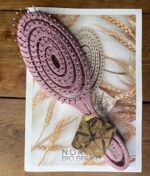 nordic-bio-brush-naturlig-haarboerste-lavendel-lilla