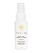 en flaske Innersense Sweet Spirit Leave In Conditioner Moist & Shine TRAVEL 59,15 ml på hvid baggrund.