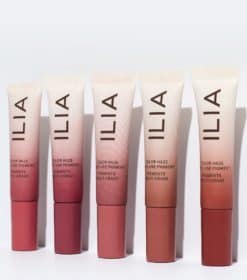 fem lipglosser på rad og række.