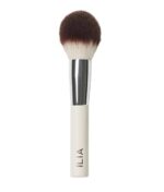 ilia-finishing-powder-brush