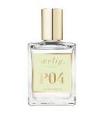 En flaske Ærlig P04 - Eau de Parfum 15 ml glasflaske spray REJSE på hvid baggrund.