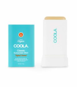 en tube coola solcreme stick ved siden af en æske solcreme.