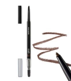 en blyant og eyeliner på en hvid baggrund.