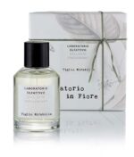 En flaske Laboratorio Olfattivo Til... Eau de parfum med en æske foran.
