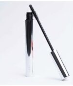 A Loni Baur Lash 01 - Længde, 7,5 ml Sorter mascara tube på hvid baggrund.