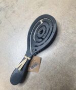 En Nordic Bio Brush Black lille (sort)– 100% genanvendelig MINI tennisketcher med et mærke på.