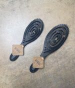 To Nordic Bio Brush Black lille (sort)– 100% genanvendelige MINI hårbørster med et tag på.