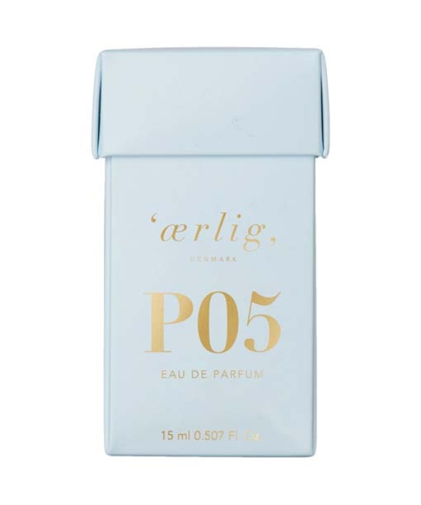 En lyseblå rektangulær flaske mærket "Ærlig P05 – Eau de Parfum 15 ml glasflaske Roll on TRAVEL" med et volumen på 15 ml (0,507 fl oz).